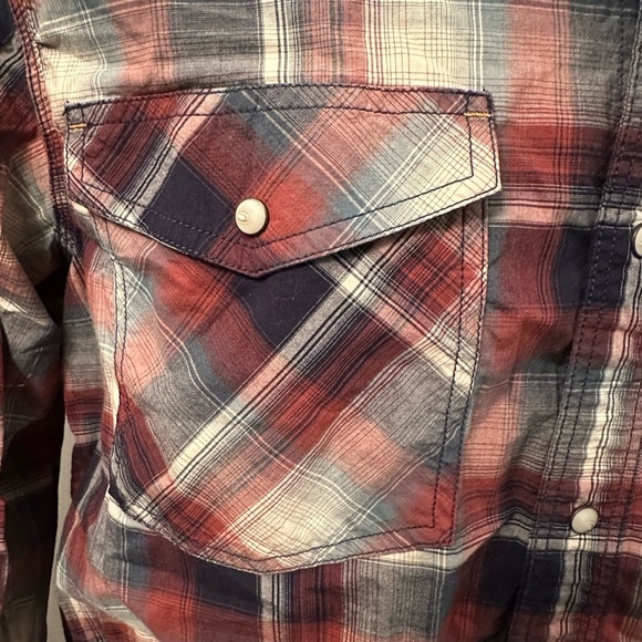 Men’s Carhartt red plaid Button-down longsleeve shirt - Picture 3 of 5